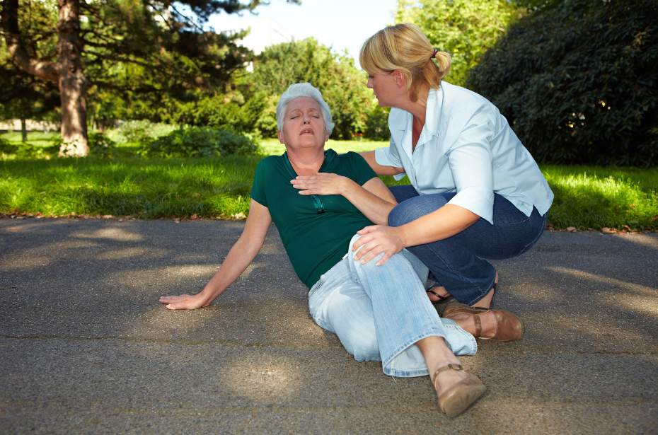 emergency first aid holiday season kc skills centre heatstroke fall faint help heart issues