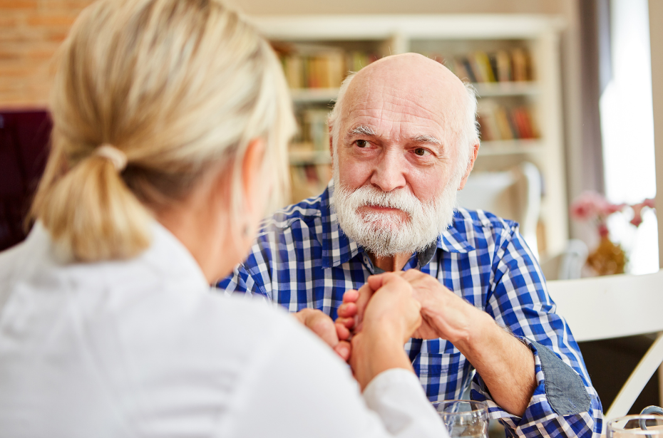 effective communication strategies for dementia clients support worker elderly client assistance eye contact 